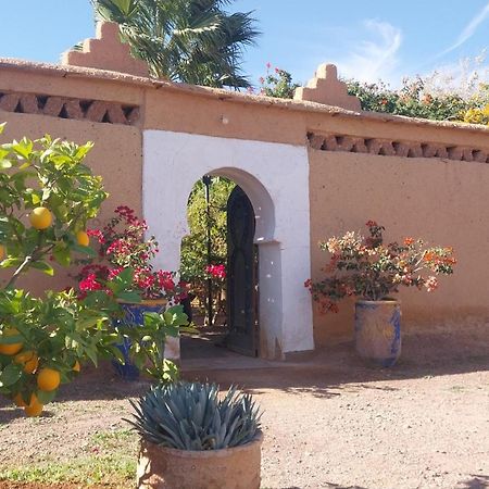 Auberge Bassou Nkob Exteriör bild