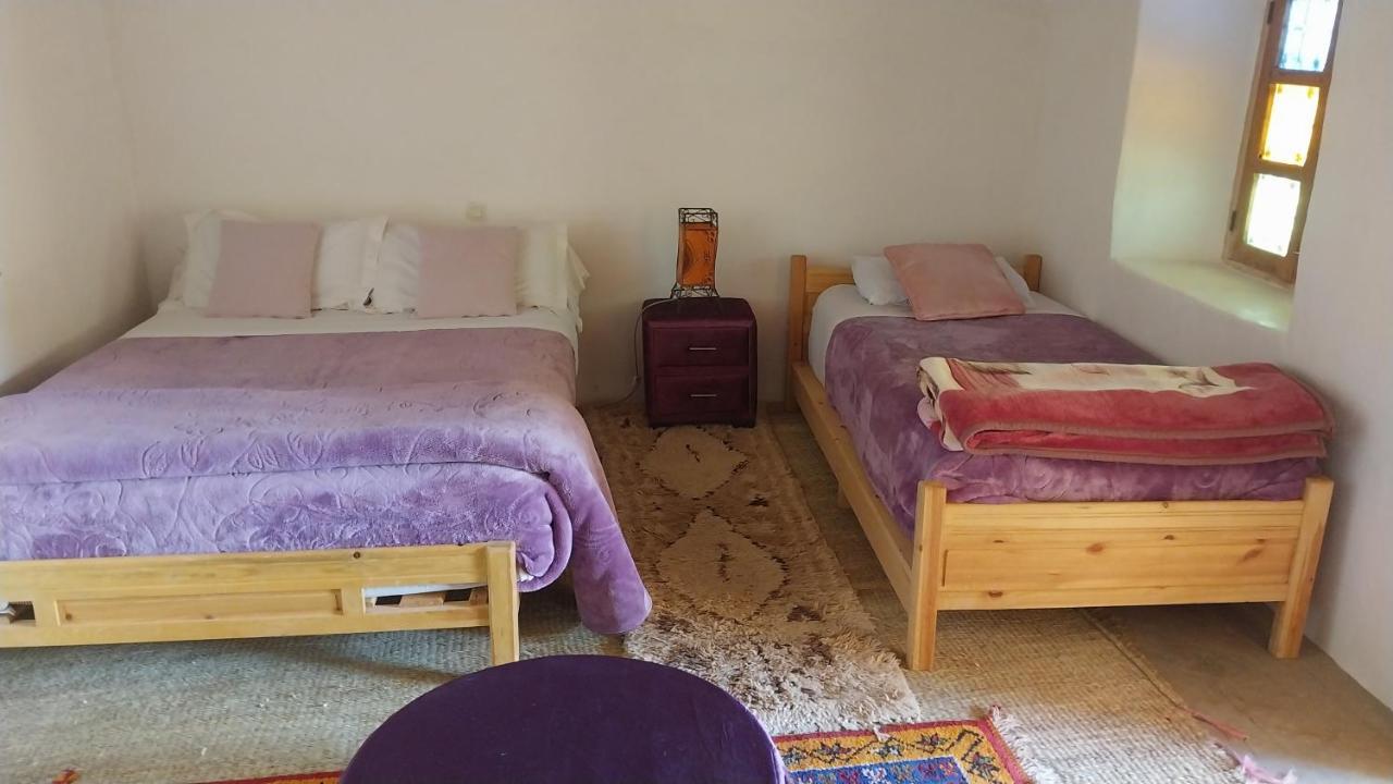 Auberge Bassou Nkob Rum bild