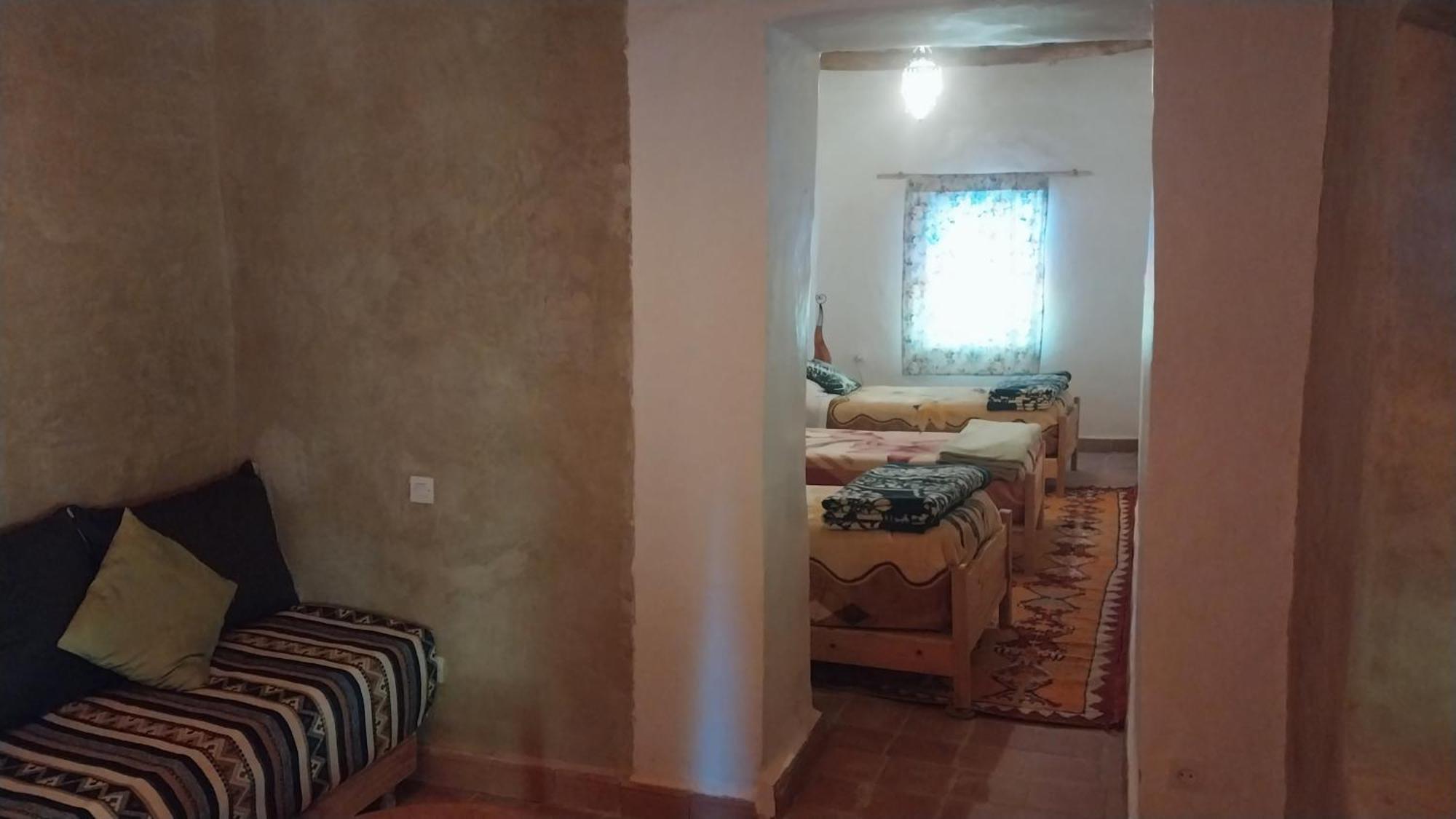 Auberge Bassou Nkob Exteriör bild
