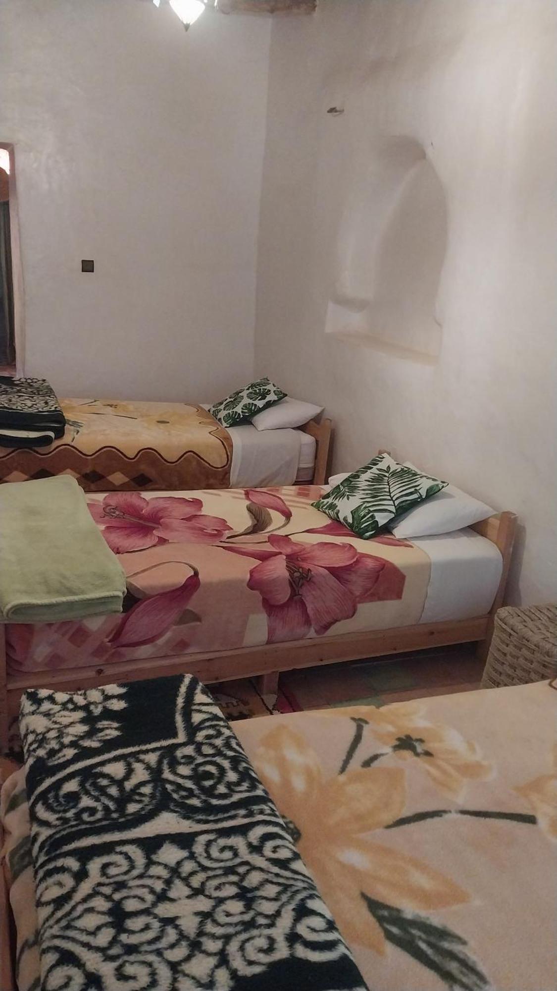 Auberge Bassou Nkob Exteriör bild